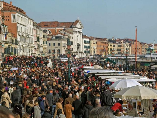 OVERTOURISM E OSPITALITÀ